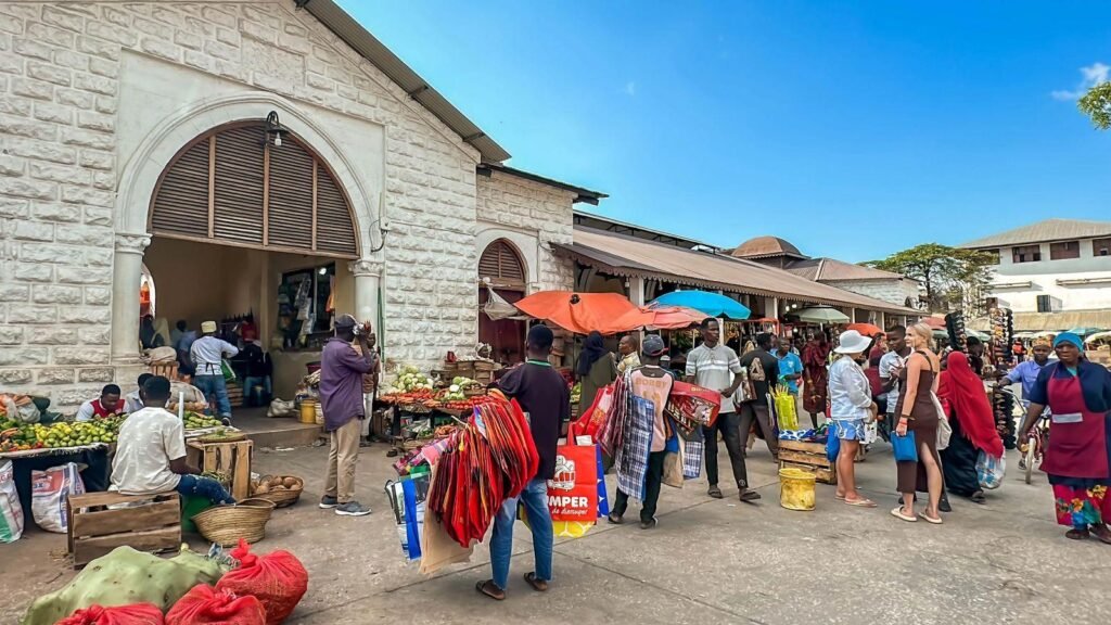 Darajani Market – Stone Town Zanzibar - LITTLE LION TOURS AND SAFARIS Darajani Market in Stone Town Zanzibar